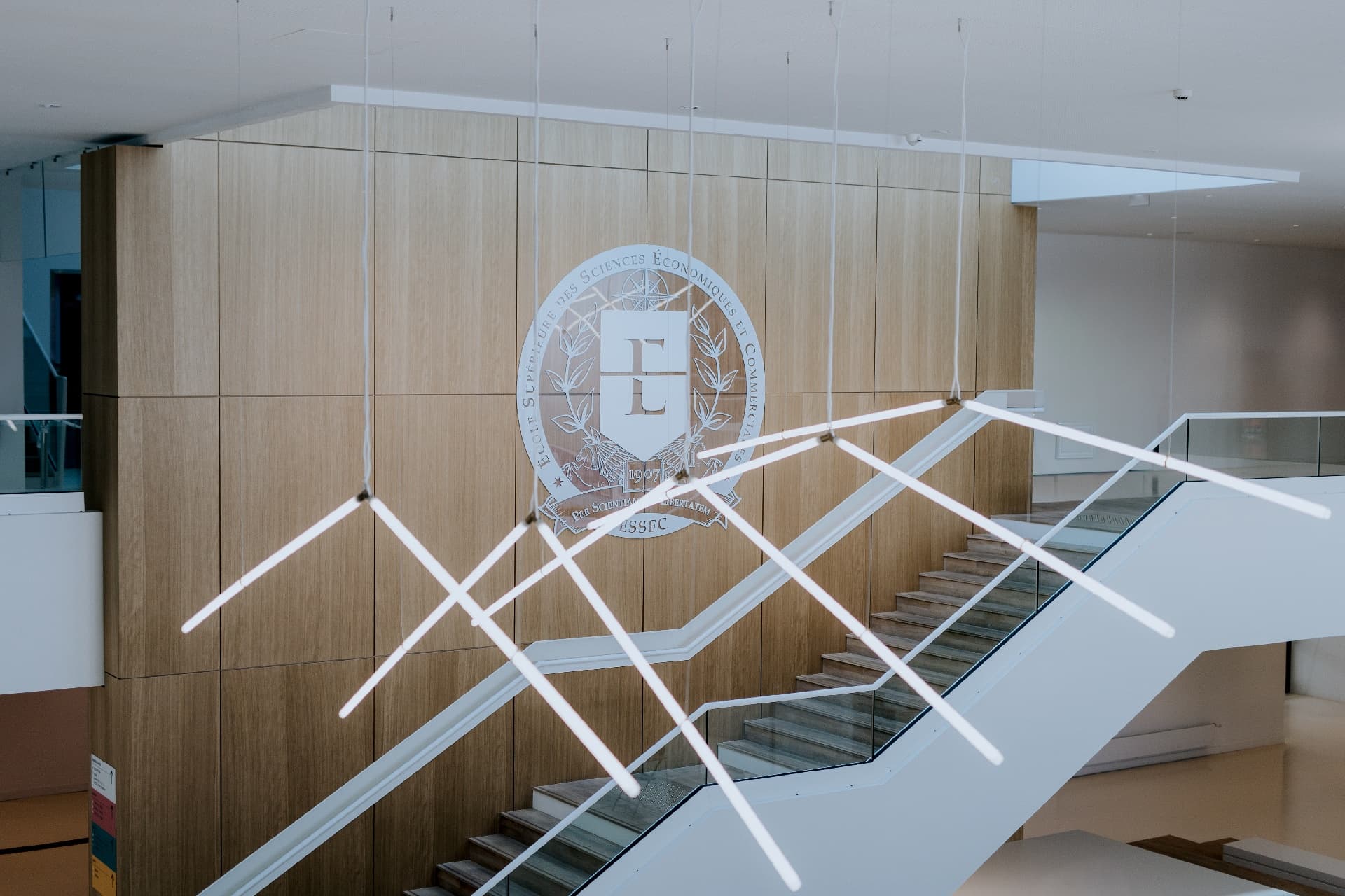 ESSEC-Campus-2025-Grand-Hall-Home-Page